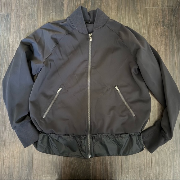 Lululemon Swept Along Jacket Black - Picture 3 of 8